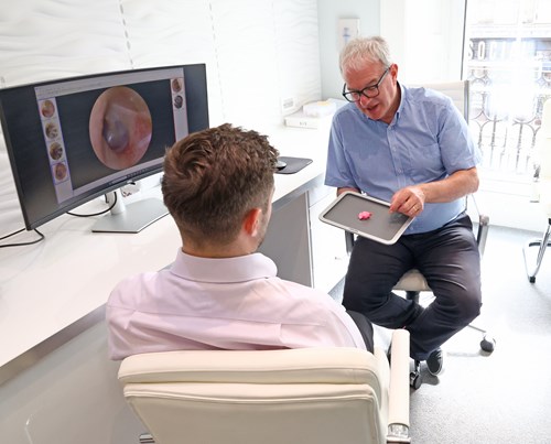 Discussing ear impressions