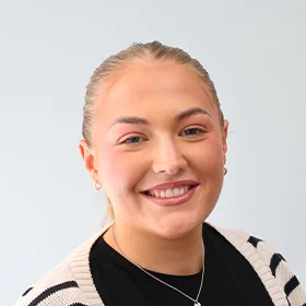Photo of Sophie Halliday